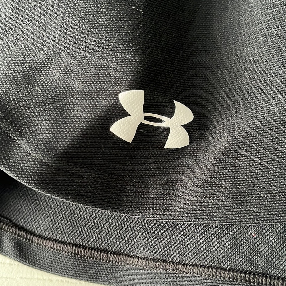 Under Armour Black Shorts Drawstring - Picture 3 of 4
